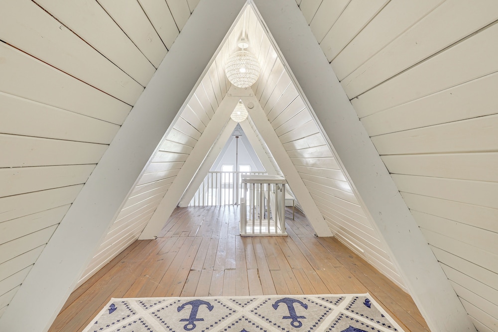 Unique A-frame Beach House: 'the Beacon at Oib'