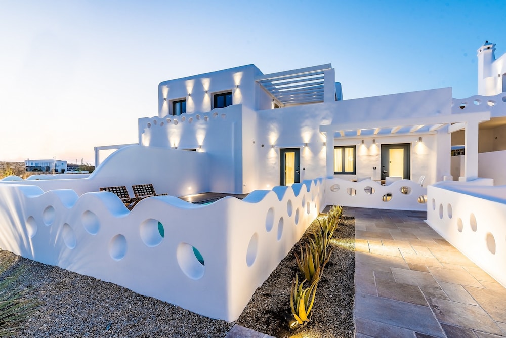 Hotel Portes Mykonos Suites & Villas - Image 1