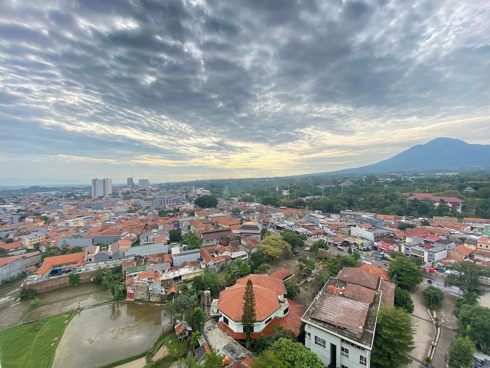 Private And Spacious Studio Room At Skyland City Jatinangor, Hegarmanah - 10