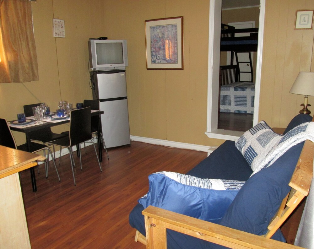 Edgewater Resorts - Edgewater Inn