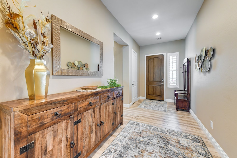Queen Creek Vacation Rental w/ Private Hot Tub!
