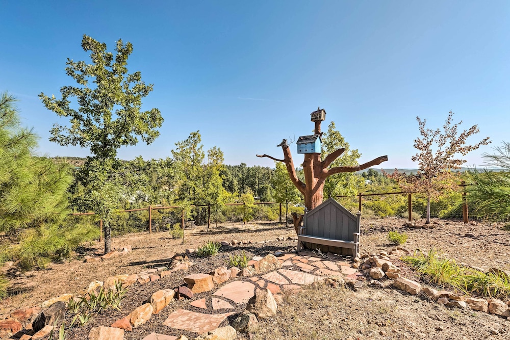Fireplace, Deck & Grill: Show Low Haven view 4