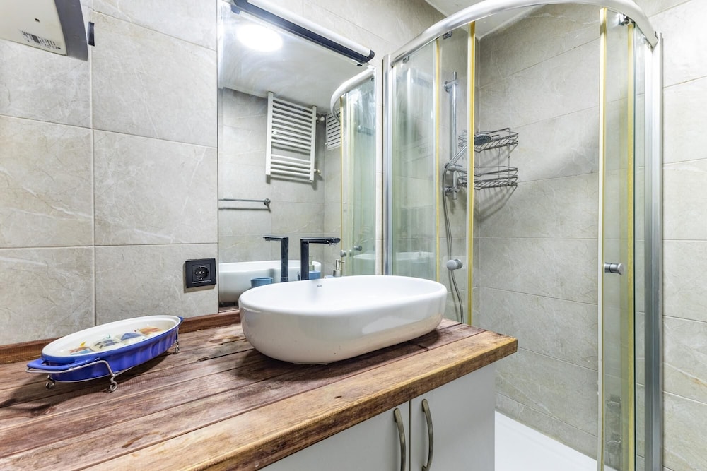 Exquisite Flat Near Moda Coast in Kadikoy