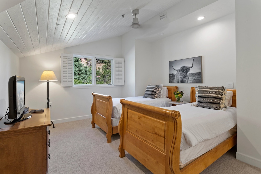 Trail's End Lodge at Deer Valley Resort - Three Bedroom Residence with Spa #501 3 Condo