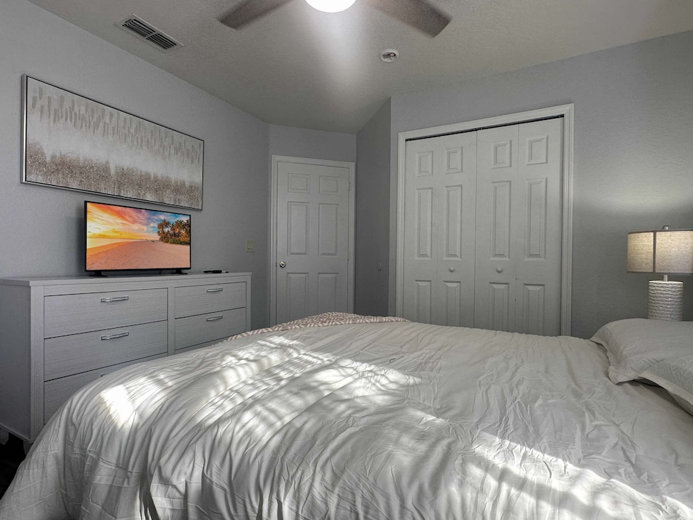Family Villa 5 Bedroom Near Disney World