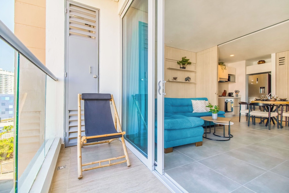 Salguero Suites By HostPro