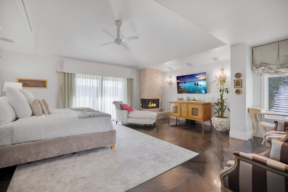 Villa Clarinda - Architect-designed Dream Estate With Theater & Outdoor Oasis