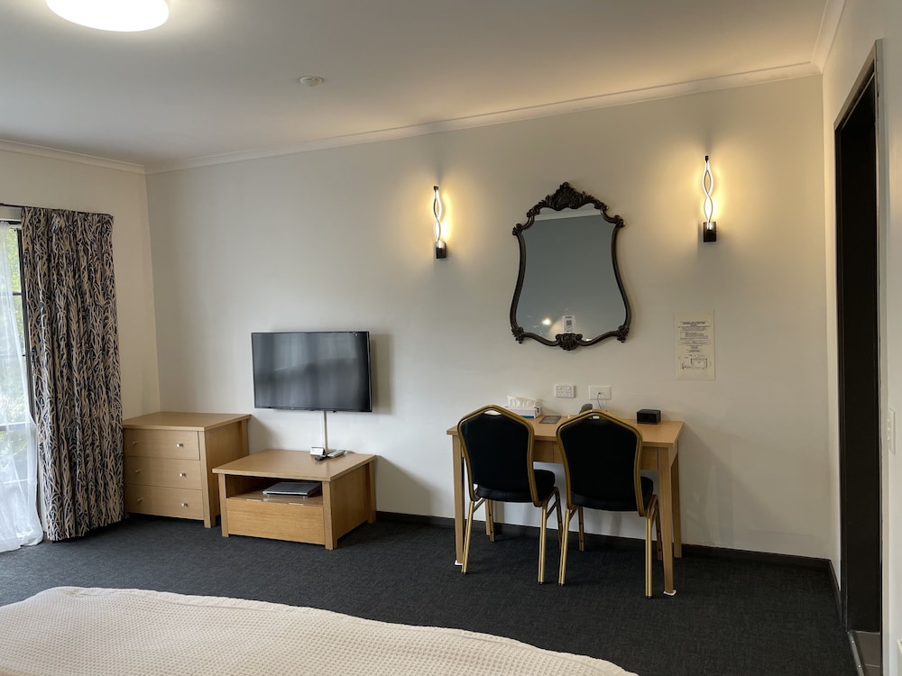 COUNTRY PLAZA HALLS GAP