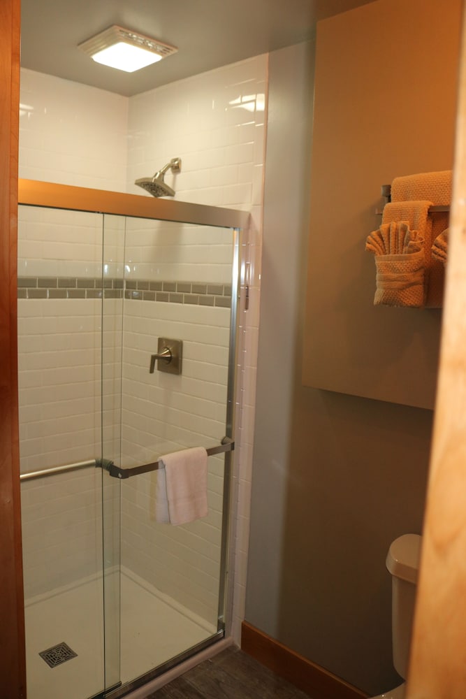Columbine Inn