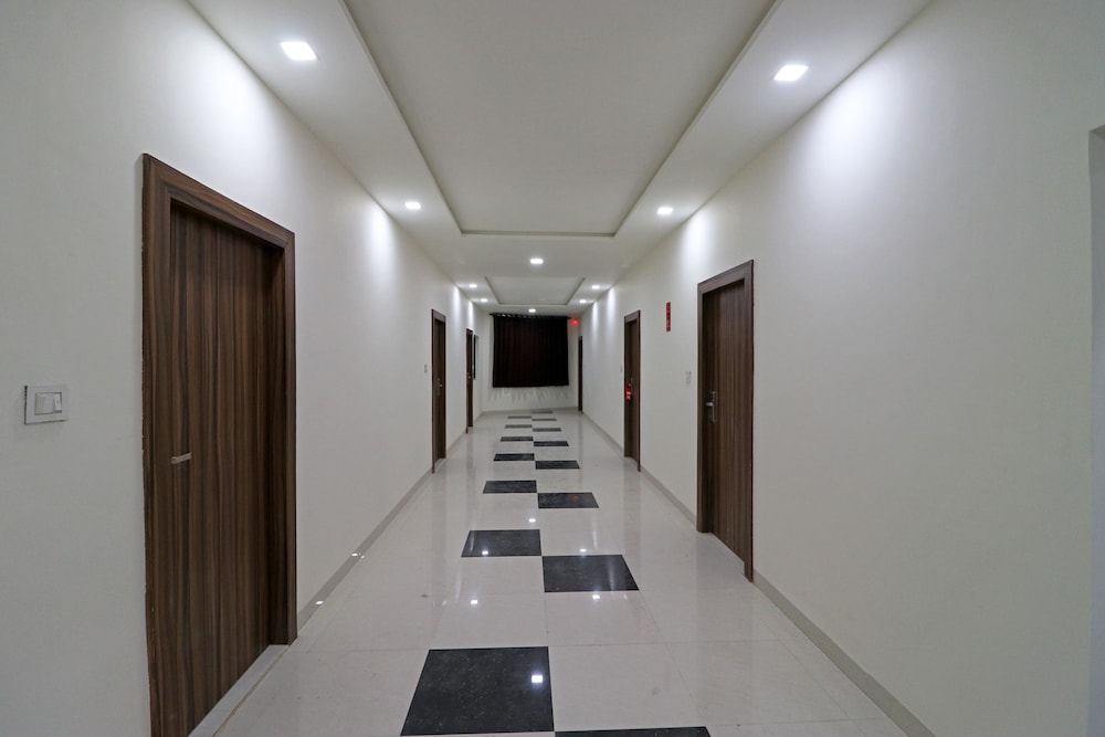 OYO 10213 Hotel Panache