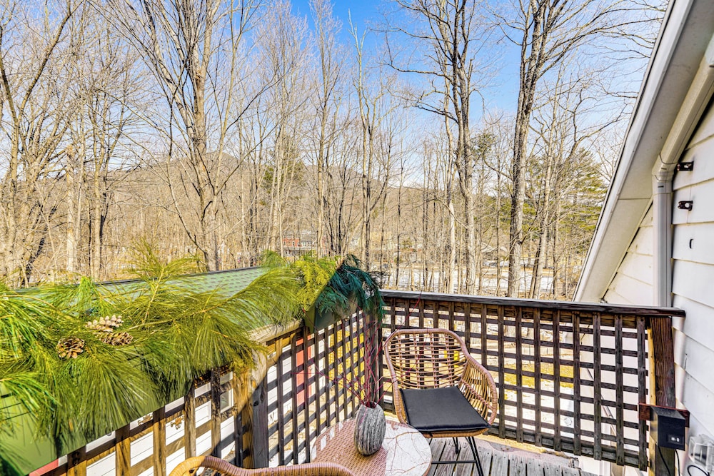 3 Mi to Hiking: Cozy Mt Tremper Apt