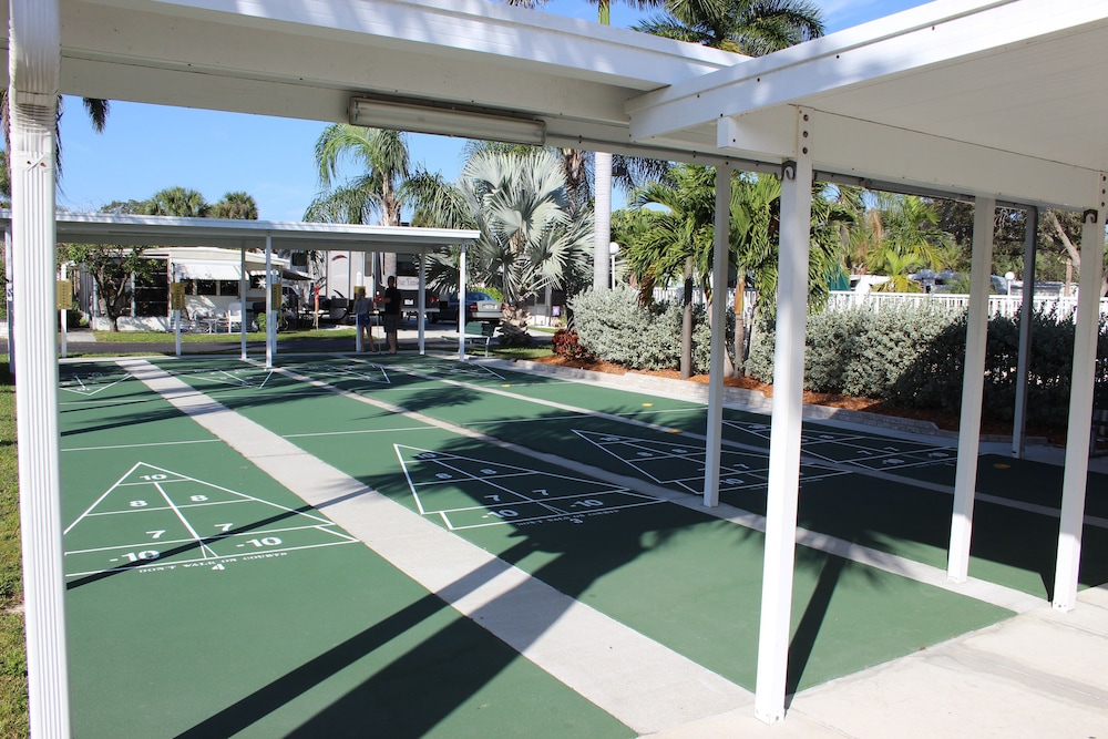 Groves RV Resort