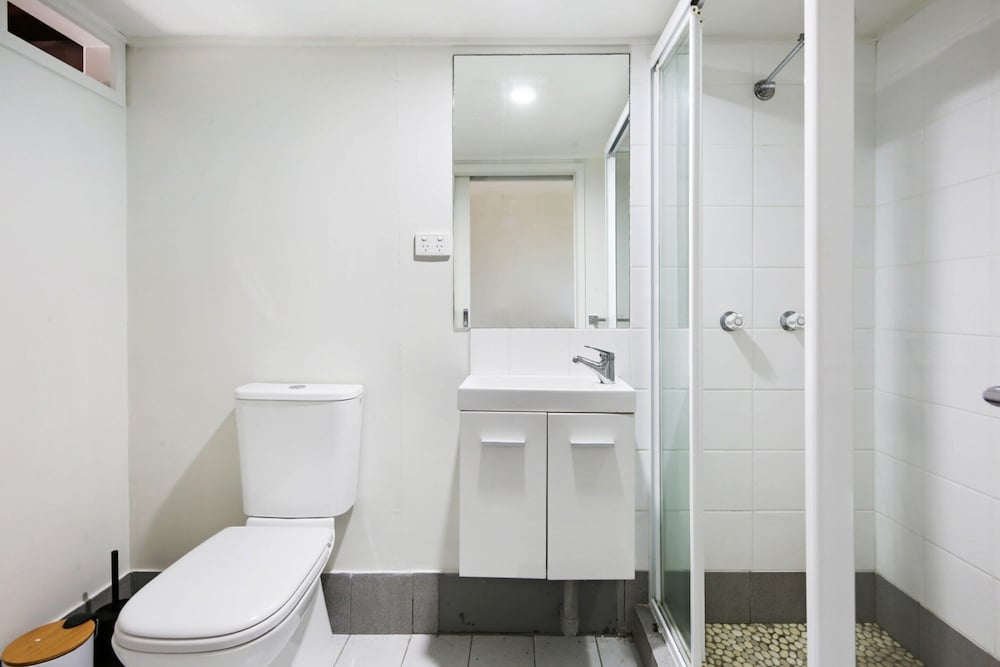 2-bed Beach House in Burleigh Heads Amidst Nature