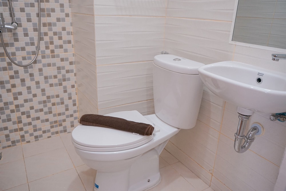 Brand New and Cozy Studio Apartment at Cisauk Point
