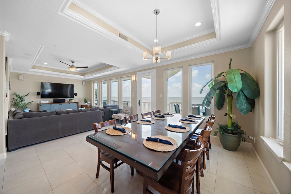 Blue Marlin Bayfront Retreat by Ryson Vacation Rentals