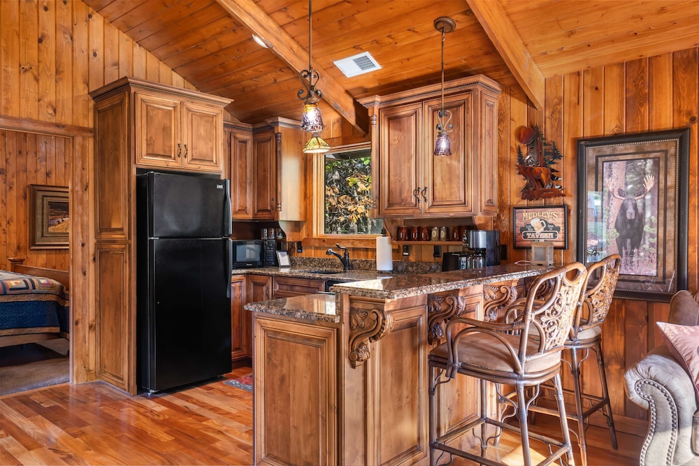 The Cabin at Rock Canyon