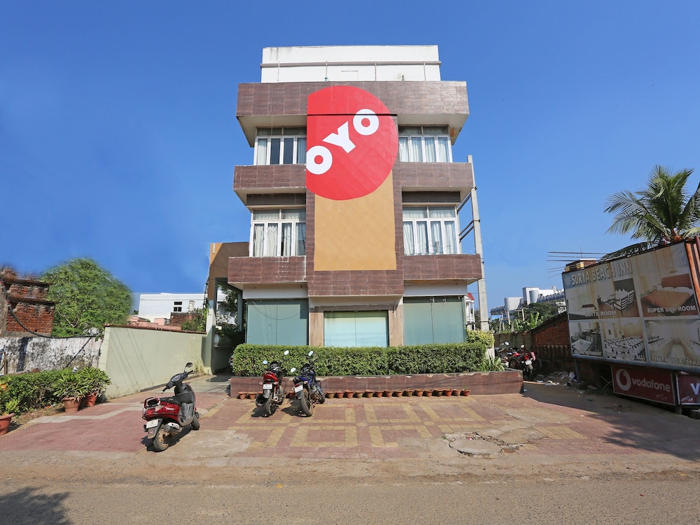 Capital O 1463 Surya Beach Inn
