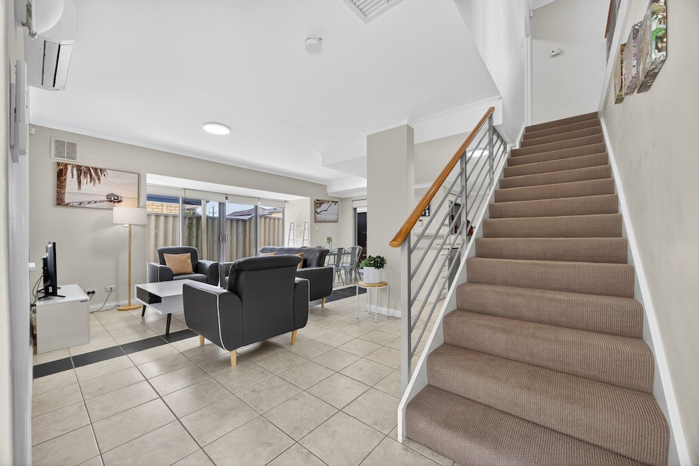 3-bedroom Escape With Outdoor Living Area