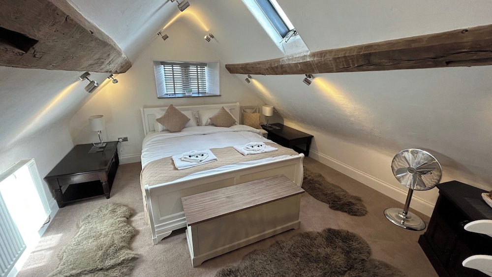 4 Bed Farmhouse Alton Tower Xmas Market Chatsworth
