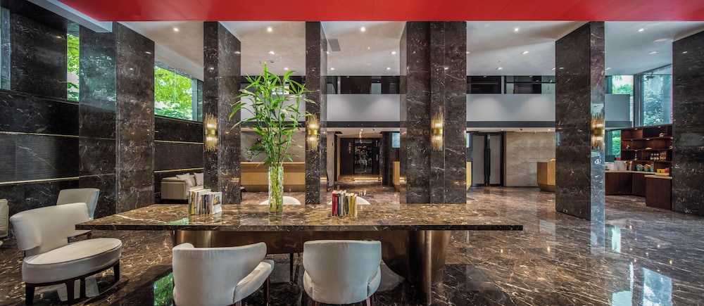 CNHOL RADIENT HOTEL