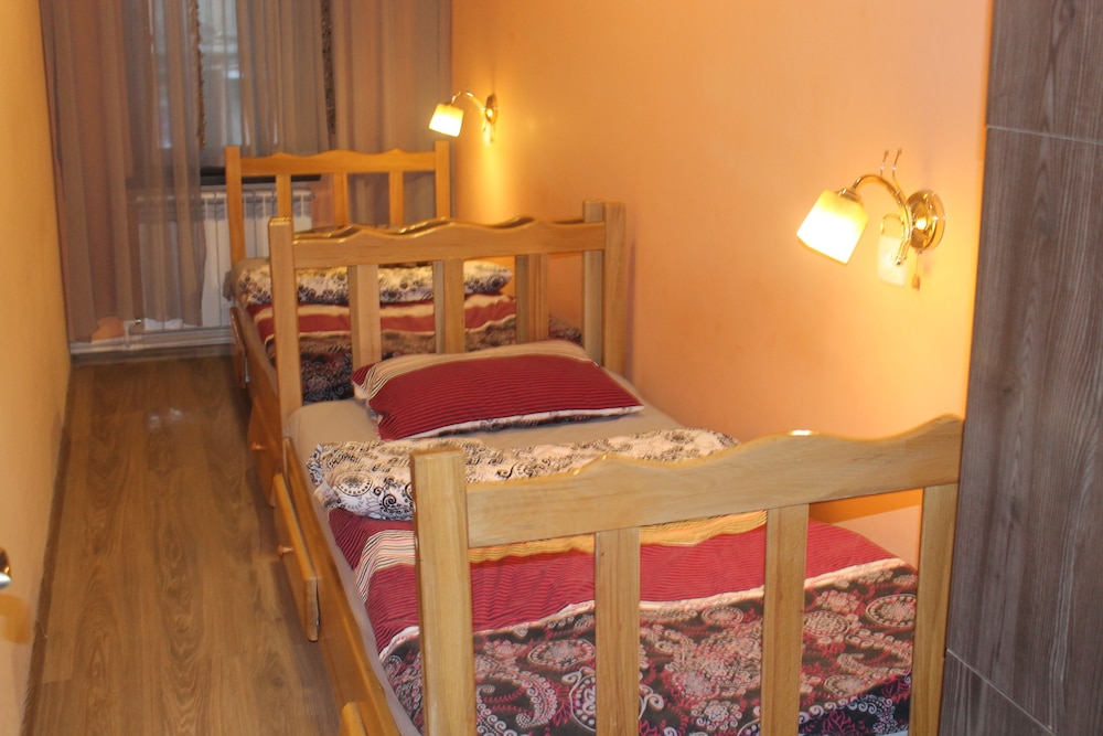 Old Yerevan Hostel & Tours