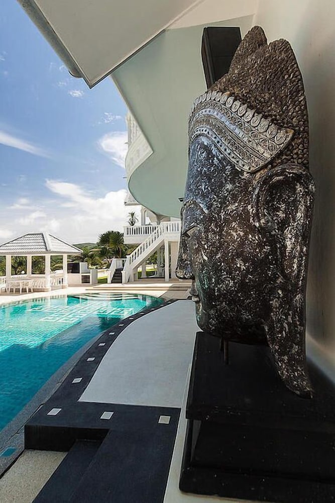Eden Resort