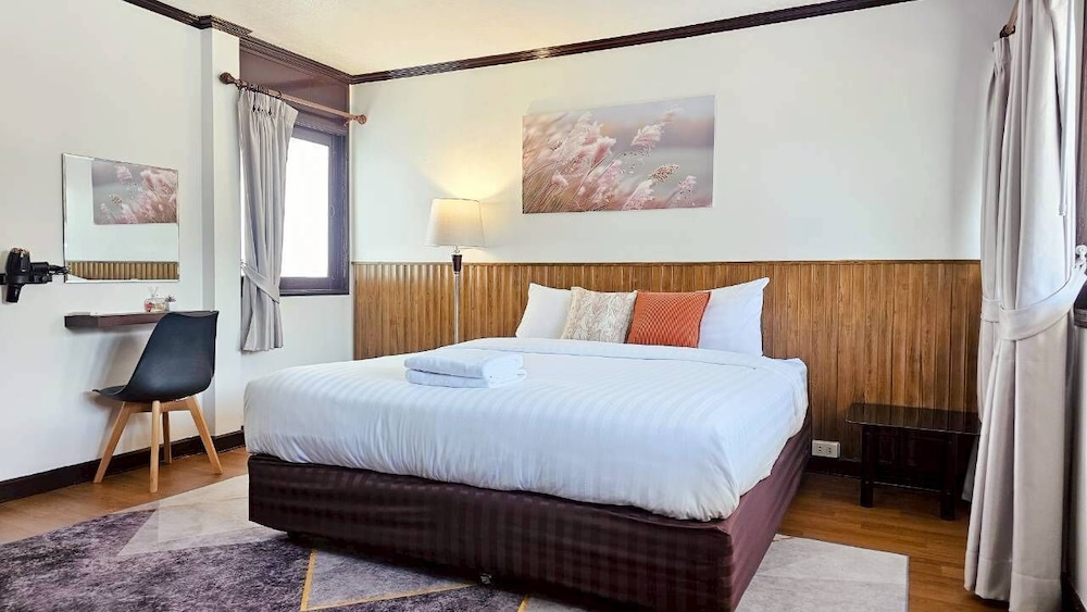 Greta Villa Nakluea 18