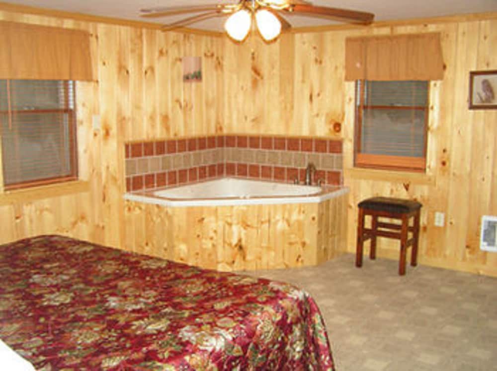Cabins at Twinbrook Resort