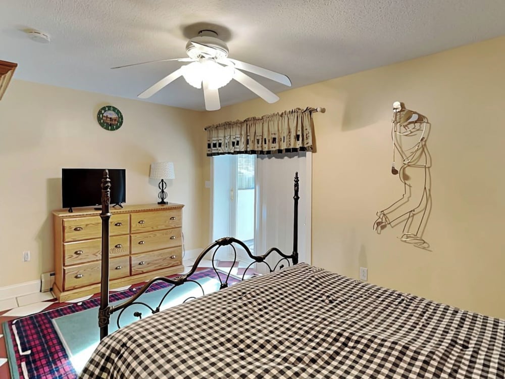 A Lakefront Paradise by Taylor Made Deep Creek
