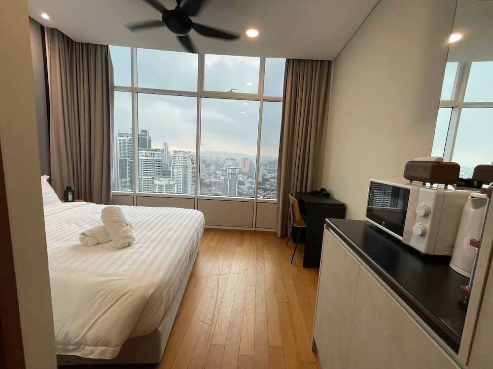 Sky Suites KLCC by Easy Nap