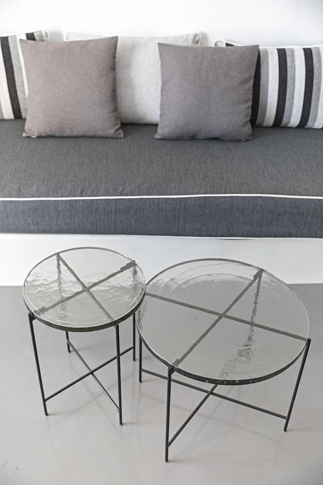 Helianthus Suites