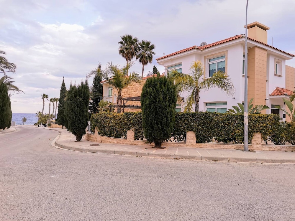 Artemis Villa in Protaras 100m From the Sea