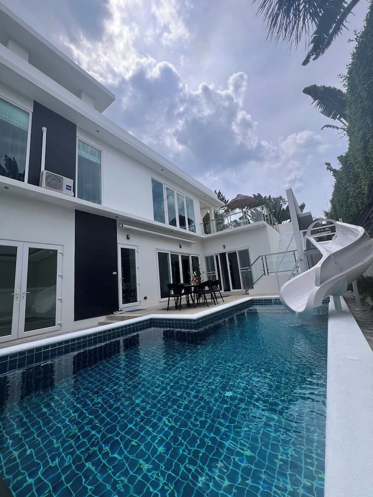 Premium Pool Villas Pattaya