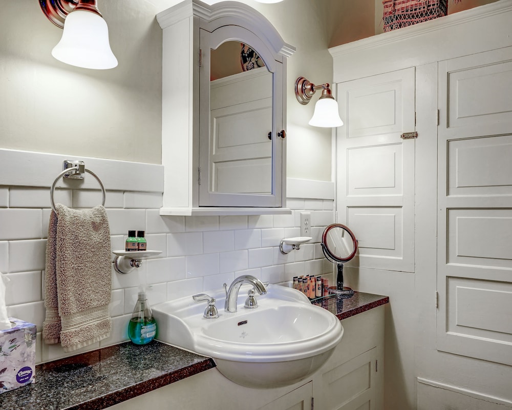 A' Tuscan Estate Bed & Breakfast