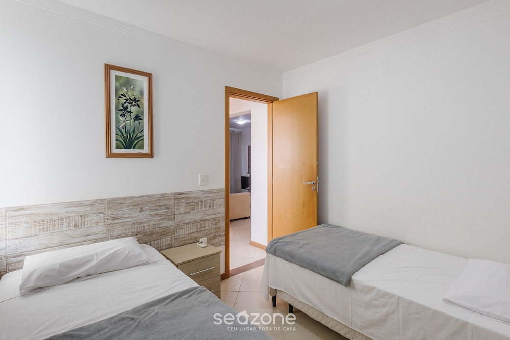 2BR Apt w/ BBQ 400m From Beach Can304