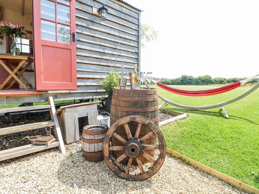 Shepherd's Lodge- Wood Burner- Hottub- Wellnessspa