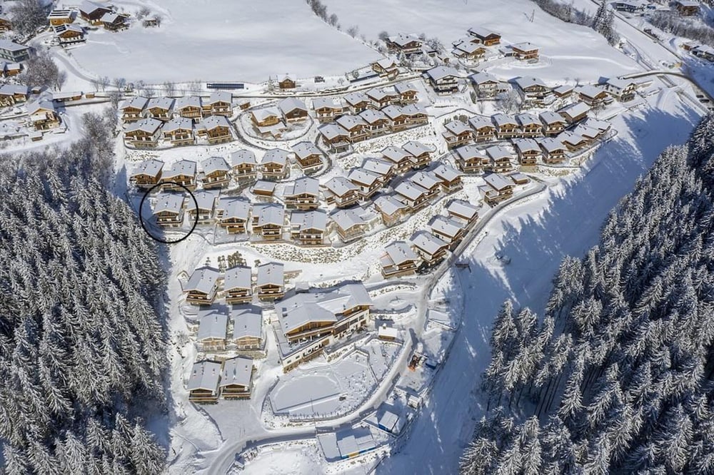 Chalet in Neukirchen Near Wildkogel Ski Slope