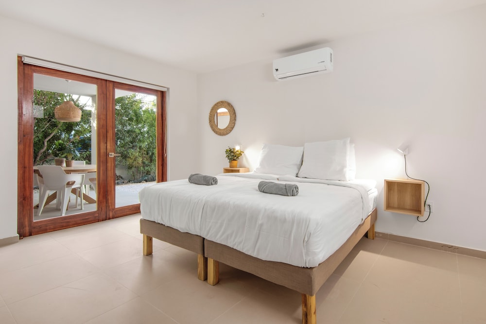 Luxurious Villa Blou, Steps From Beach Jan Thiel