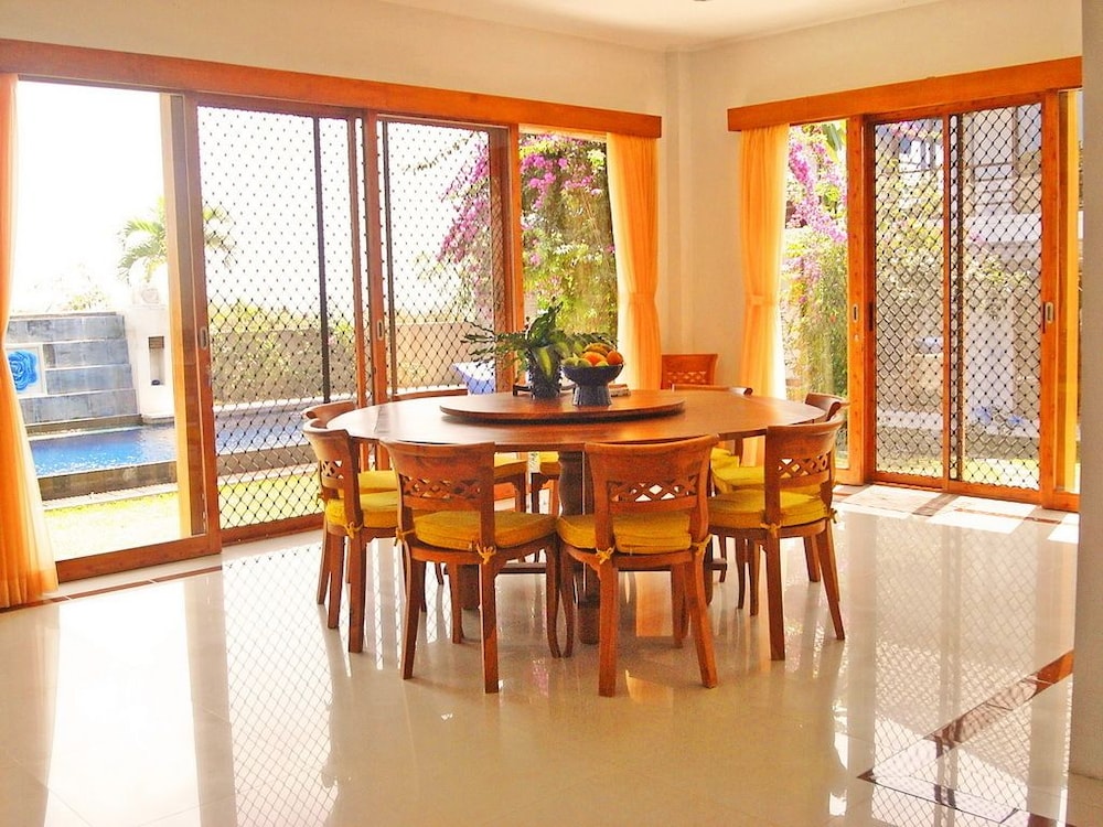 Blue Rose Villa