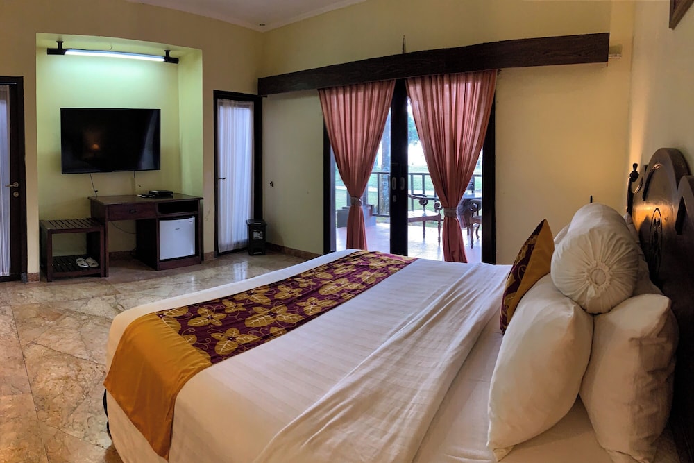 Beach Rock Resort Belitung