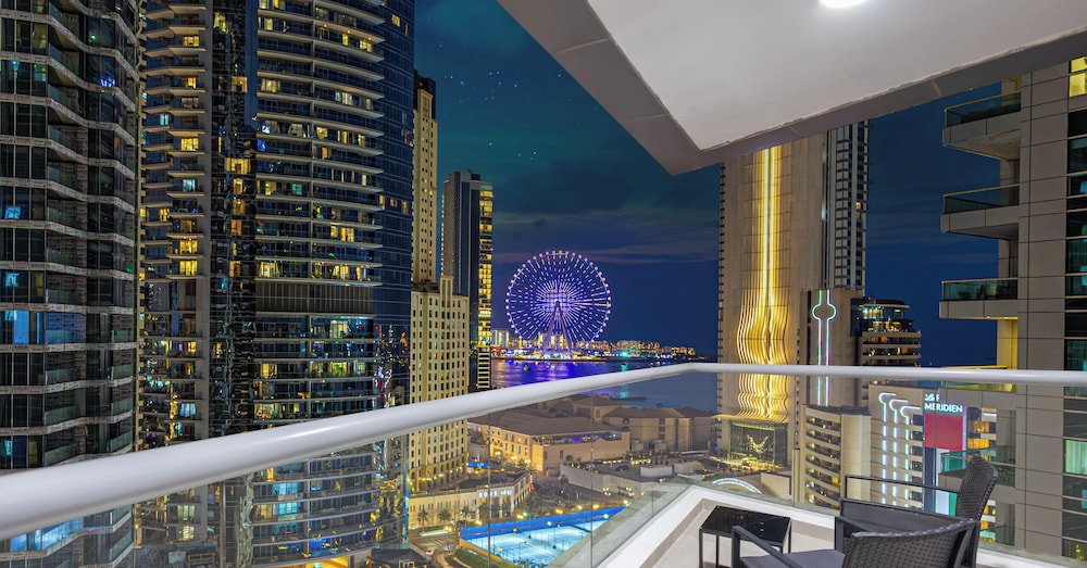 LUX The Sky Dubai Eye View Suite