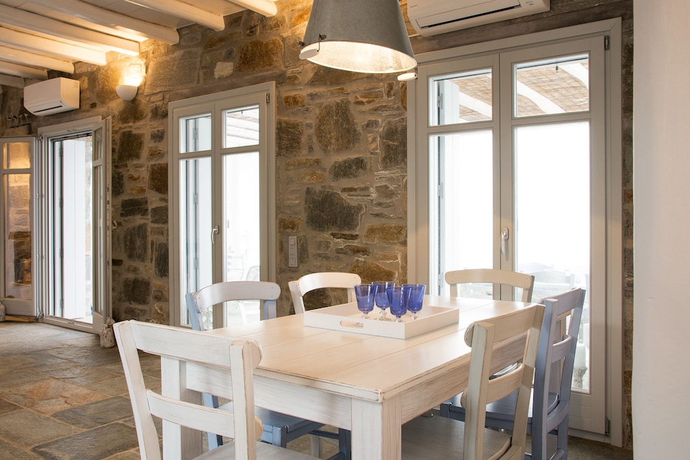 Serifos Houses Diasella