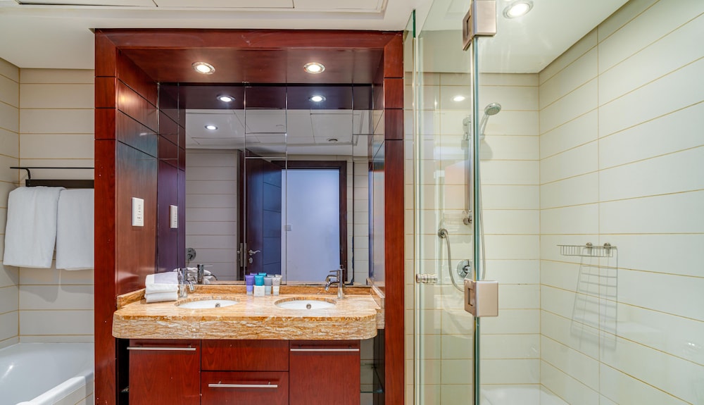 Dream Inn Dubai Apartments - Burj Views