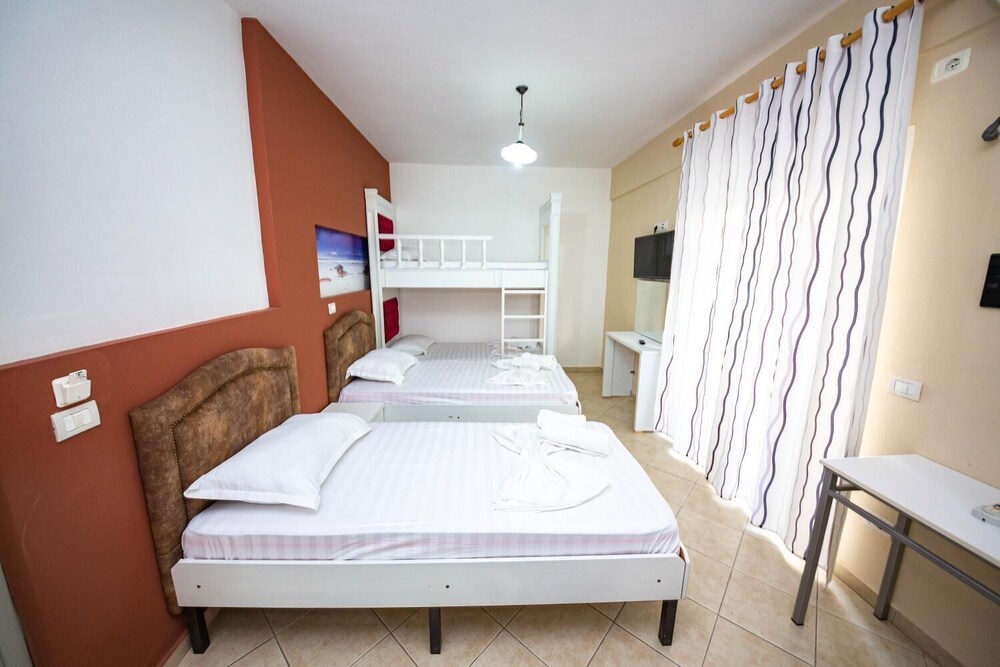 Ideal Aparthotel