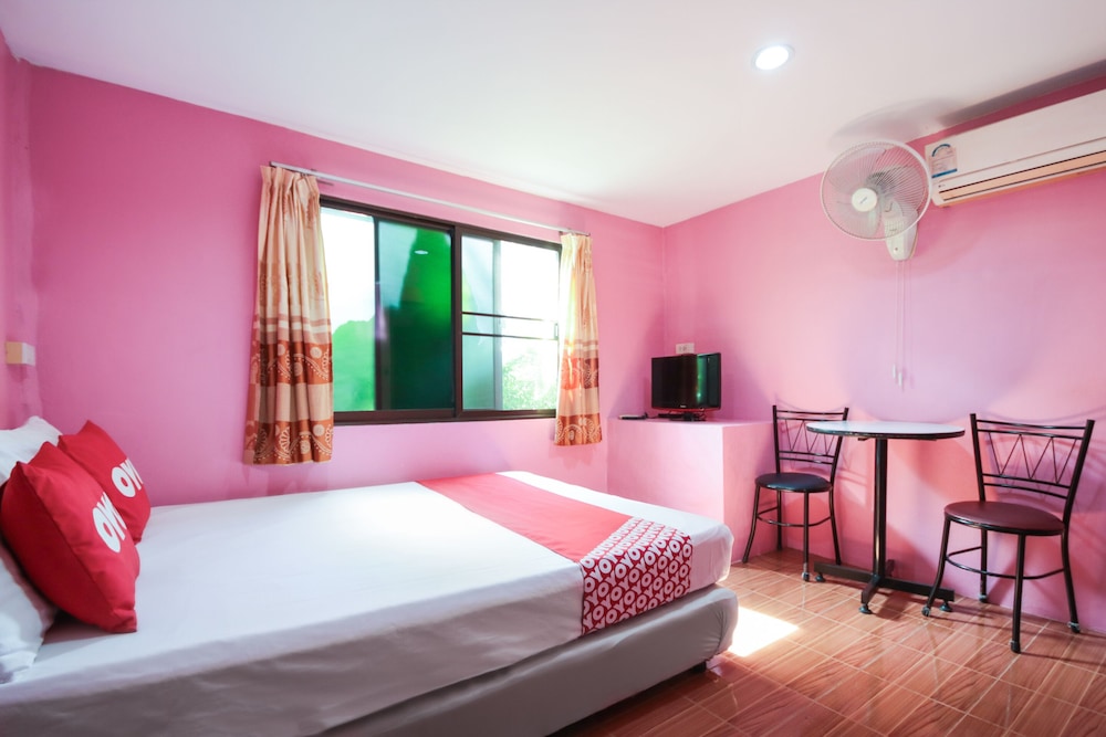 OYO 1163 Eden Hostel