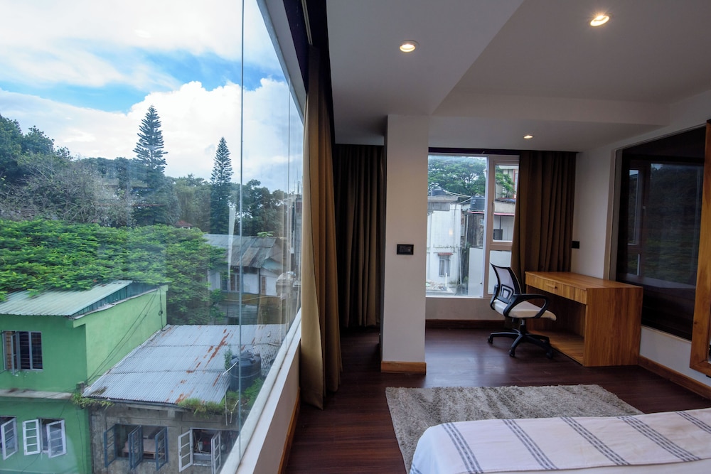 Emerald Hotel