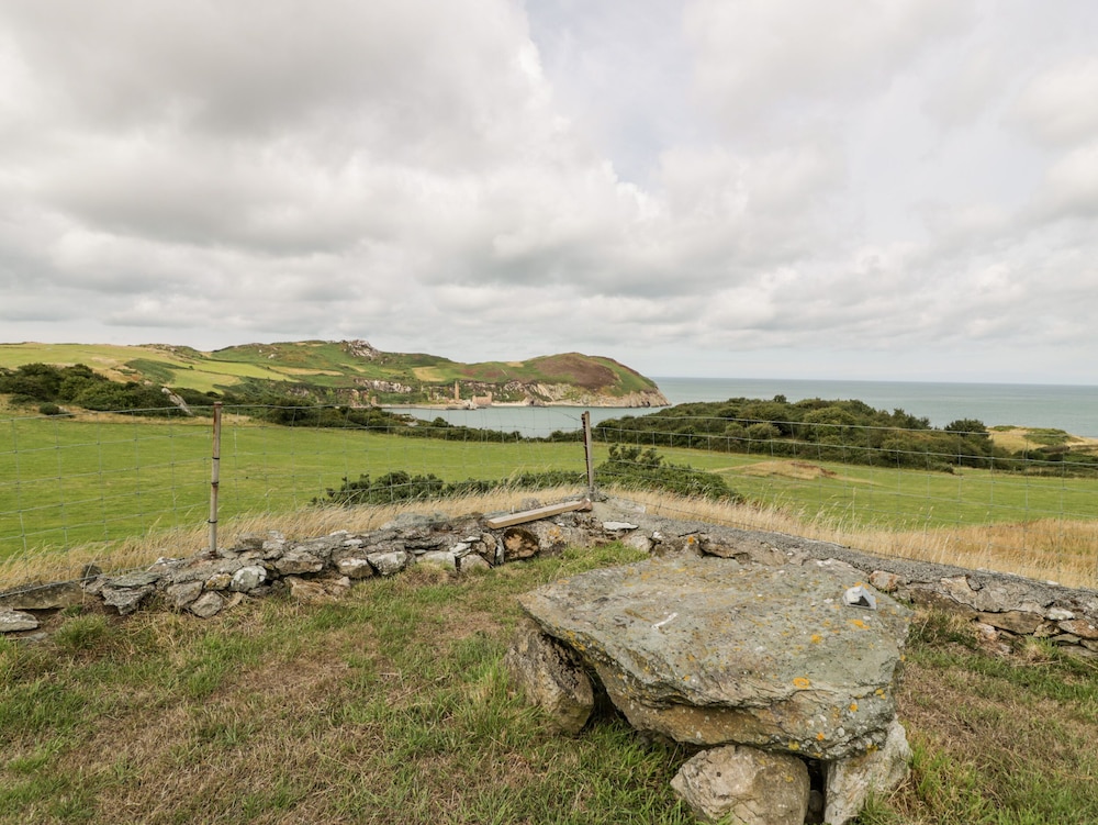 Porthwen Lodge