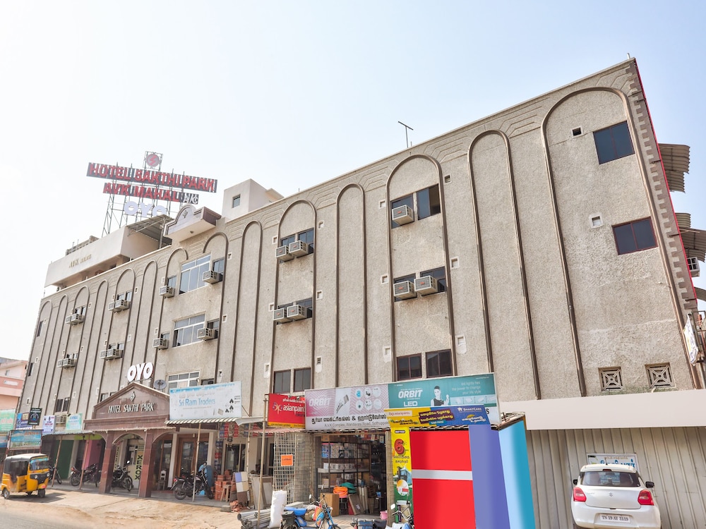 OYO Flagship 30746 Hotel Sakthi Park view 2