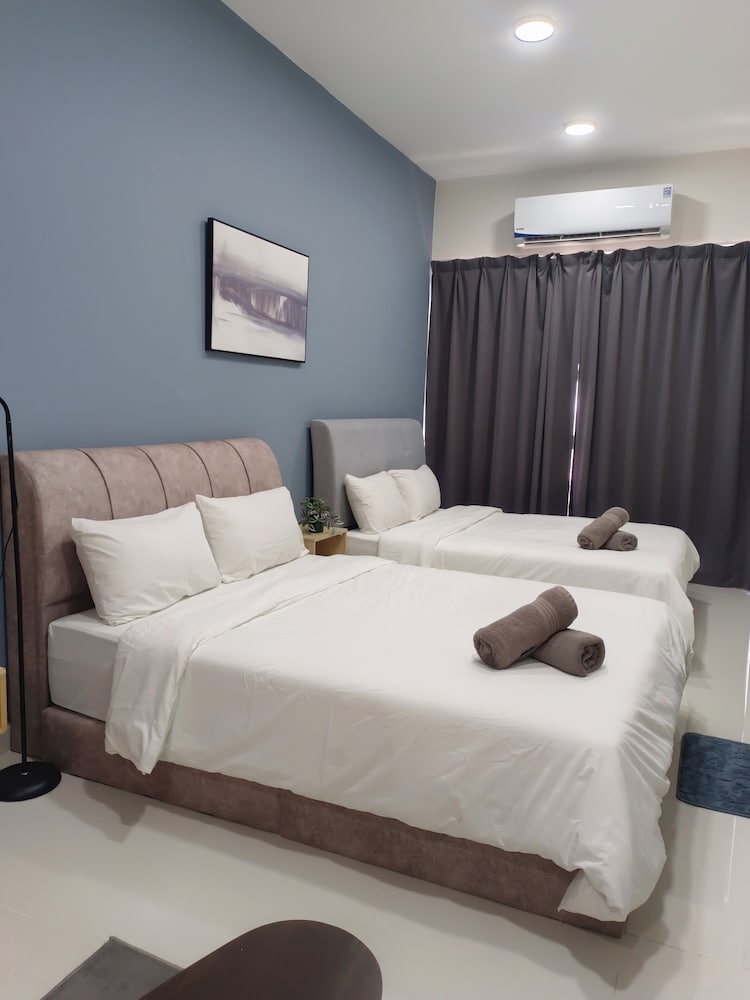 KLIA Airport Homestay 12