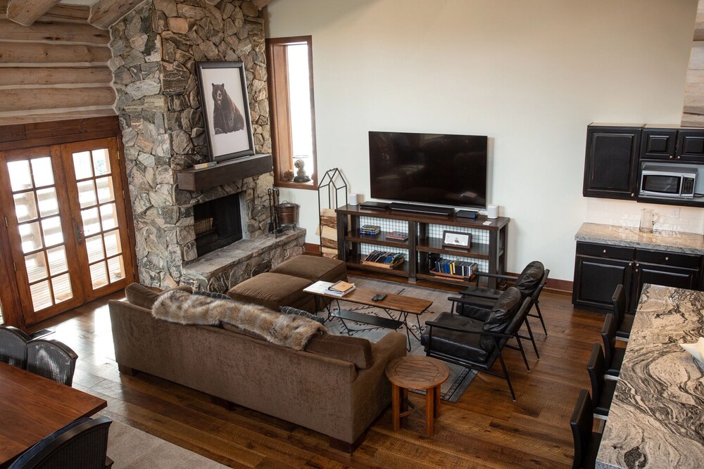 Pine Inn at Trail's End Lodge - Three Bedroom Residence with Den and Spa #5 3 Condo